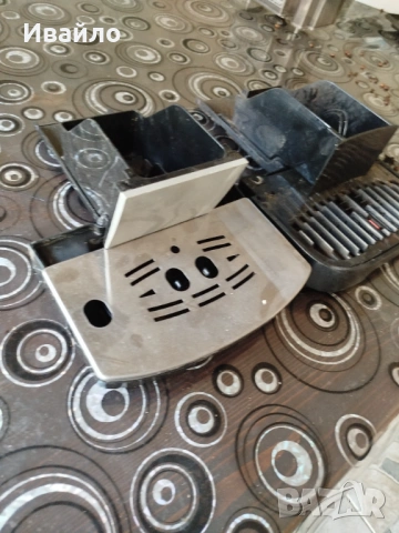 Две тавички с решетка и кош за делонги , снимка 2 - Кафемашини - 53603242