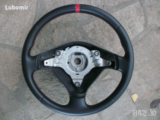 Волан, трилъчев, спортен - оригинален Аudi A3 - с дупчена кожа ! 