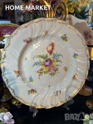 Sächsische Porzellanmanufaktur Dresden GmbH е основана през 1872 г. в Дрезден, Германия. 