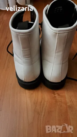 Бели боти N42, снимка 2 - Дамски боти - 48645969