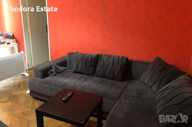 Продава двустаен апартамент в кв. Обеля 2