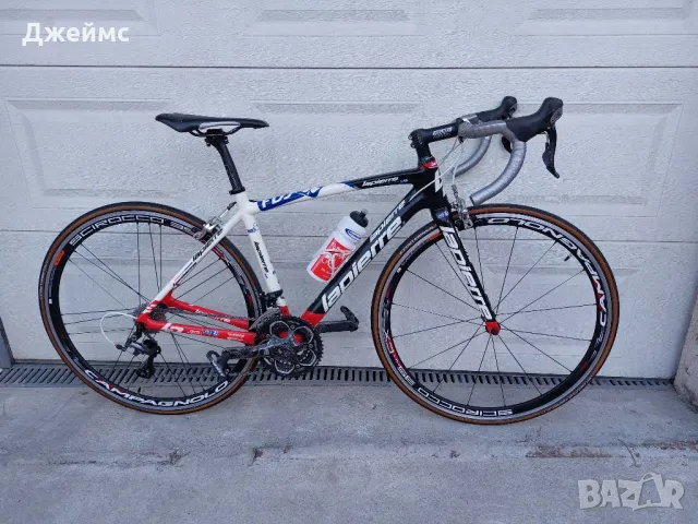 Шосеен карбонов велосипед Lapierre 