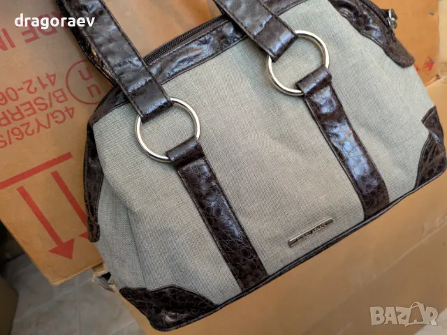 Нова малка текстилна чанта Giorgio Armani Parfum Collection, снимка 11 - Чанти - 50333455