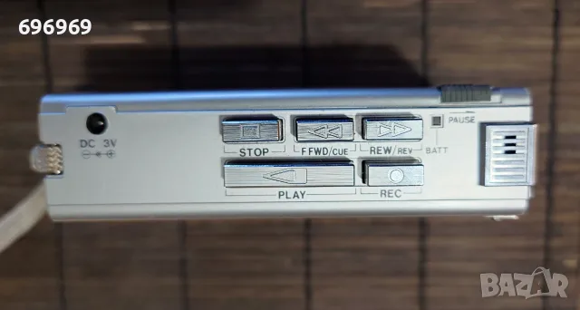 Мини касетофон Sanyo Vintage M1120 с вграден високоговорител., снимка 3 - Радиокасетофони, транзистори - 56254054