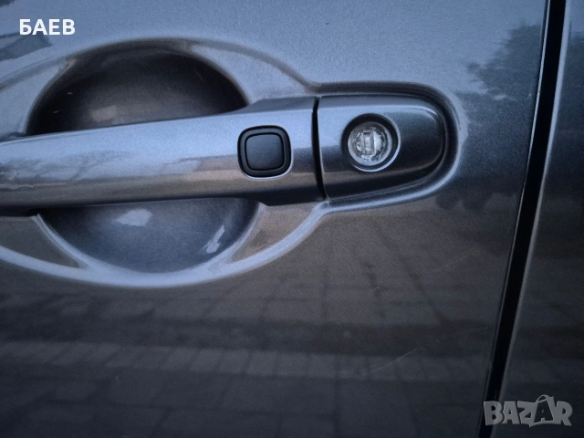 Toyota Auris , снимка 8 - Автомобили и джипове - 53815892