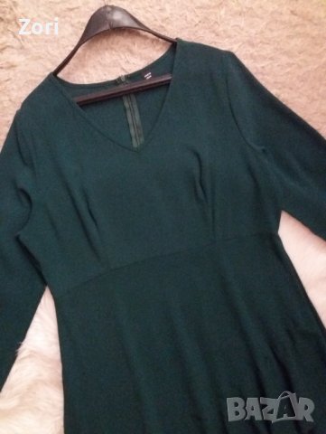 Дълга зелена рокля с остро деколте и волани за гръдна обиколка от 110см до 122см, снимка 2 - Рокли - 42089410