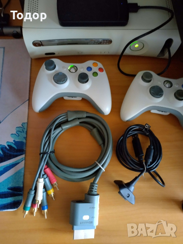 Xbox 360 120 GB, хакнат с 2 контролера и външен хард диск 150 GB, снимка 1 - Xbox конзоли - 44841009