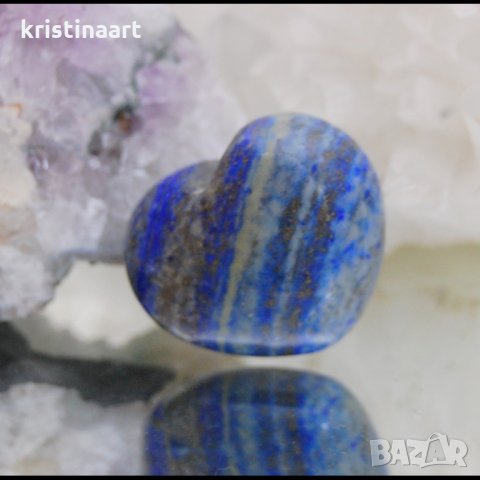 Талисман сърце от различни минерали