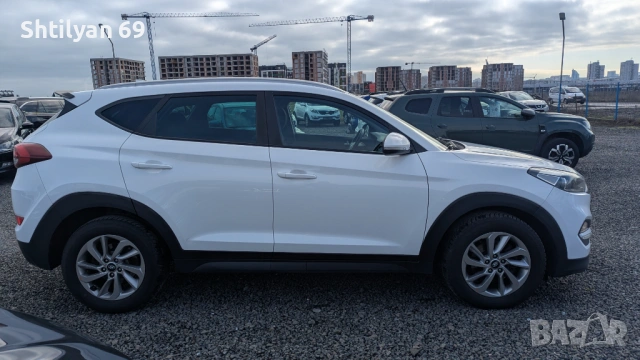 Хюндай Туксон 2.0crdi 4x4 automatic , снимка 4 - Автомобили и джипове - 53256855