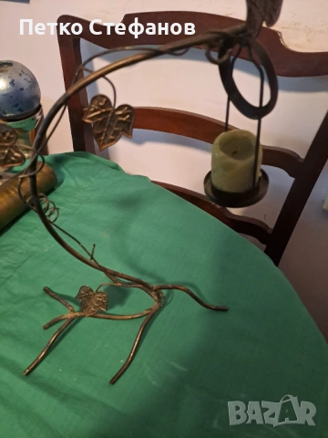 метален свещник