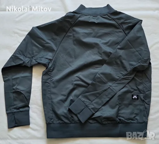 Оригинално чисто ново спортно яке-бомбър Nike-XL, снимка 2 - Якета - 56059064