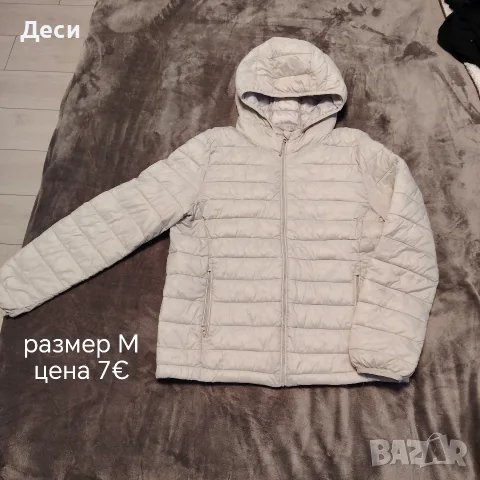 Дамски дрехи и мъжки ризи