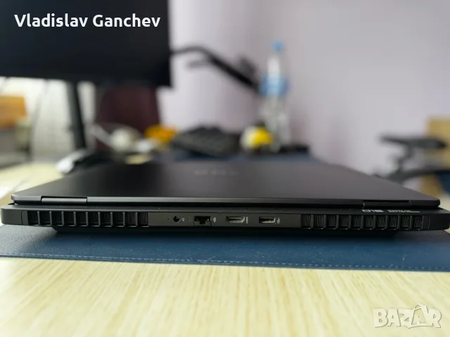 Продавам HP OMEN MAX 16 | RTX 5080 16GB | Ultra 9 275HX | 32GB RAM | 1TB SSD, снимка 4 - Лаптопи за игри - 55792210