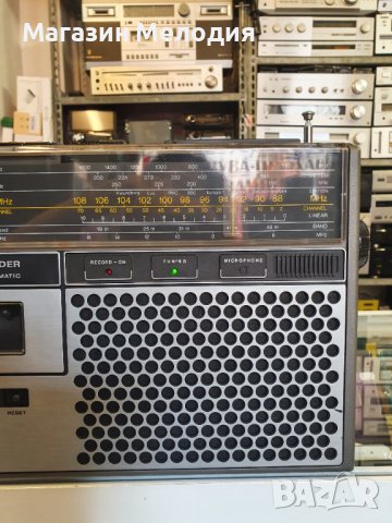 Радиокасетофон ITT RC 2500  В отлично техническо и визуално състояние., снимка 4 - Радиокасетофони, транзистори - 41159876