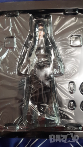 Екшън фигура на Жената котка(cat women) на Mafex,нова с кутия, снимка 2 - Колекции - 36195051