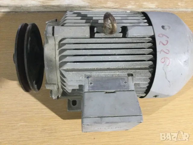 Трифазен електро мотор Сименс , снимка 5 - Електродвигатели - 49691795