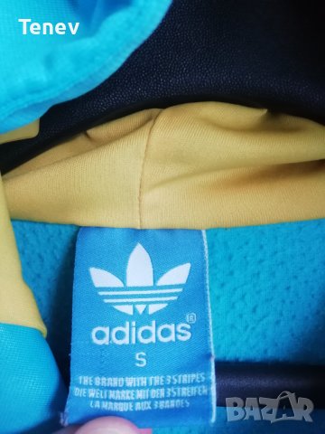 Adidas Chile 62 оригинално мъжко горнище размер S с качулка, снимка 5 - Спортни дрехи, екипи - 42248825