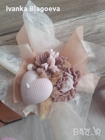 Нежни букетчета от свещи, снимка 9 - Декорация за дома - 53343574