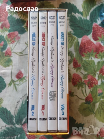 4 ДВД диска  Най доброто от Монти Пайтън, снимка 3 - Комедии - 50661863