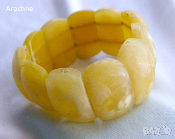 Гривна от кралски кехлибар