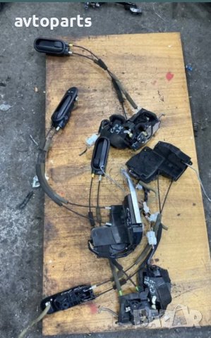 Mazda CX-7 2010година Брави врати