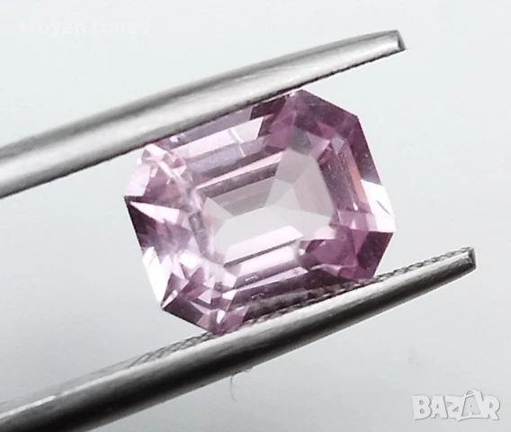 Невероятено блестящ розов шпинел с тегло 1.71кт. и VS чистота! Нов!, снимка 7 - Други - 47864413