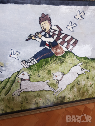 Стар плюшен ковьор с рамка, снимка 4 - Антикварни и старинни предмети - 36136789