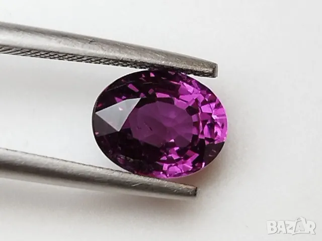 Рядък, изключително красив гранат с променлив цвят 1.30кт.! Сертифициран! Нов!, снимка 5 - Други - 50437860