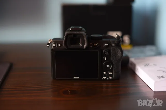 Нов Фотоапарат Nikon Z5 - тяло, снимка 4 - Фотоапарати - 55939705