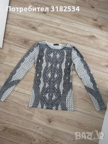 Блузка с камъчета
