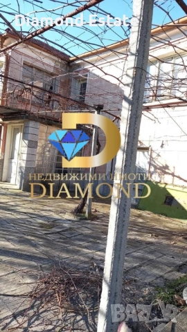 Двуетажна къща в село Яздач, обл. Стара Загора, снимка 2 - Къщи - 52439889