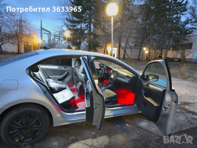 VW JETTA 2.0TDI 140кс., снимка 2 - Автомобили и джипове - 53397026