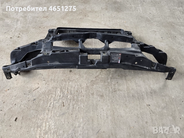 Преден панел/МАСКА/ за VW GOLF 4 / голф 4/1J0805594, снимка 2 - Части - 52482839