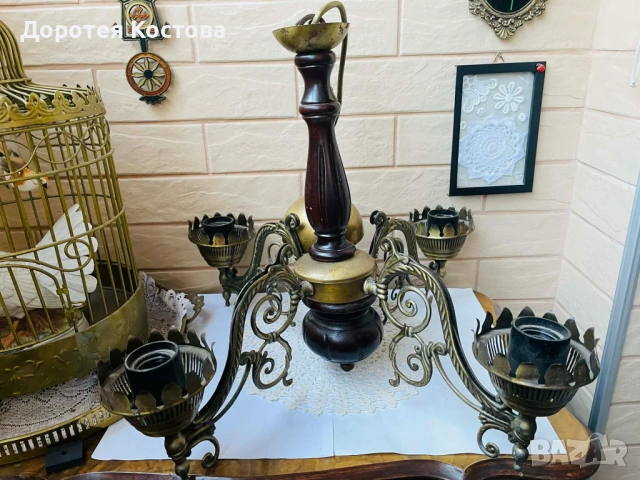 Красив месингов полилей от Англия с дърво за 4 крушки