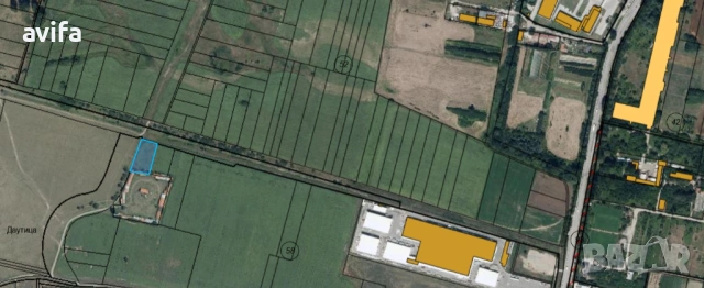 Имот с потенциал в близост до София, снимка 2 - Парцели - 53117753