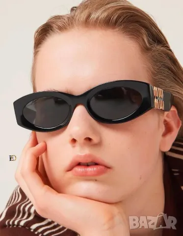 очила с калъф miu miu , снимка 2 - Слънчеви и диоптрични очила - 50383469