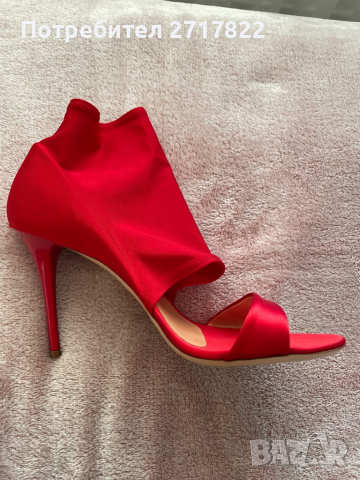 Елегантна червена обувка от стегната материя ( ликра) петата на обувките е подсилена. Тест и преглед, снимка 1 - Дамски обувки на ток - 36252177