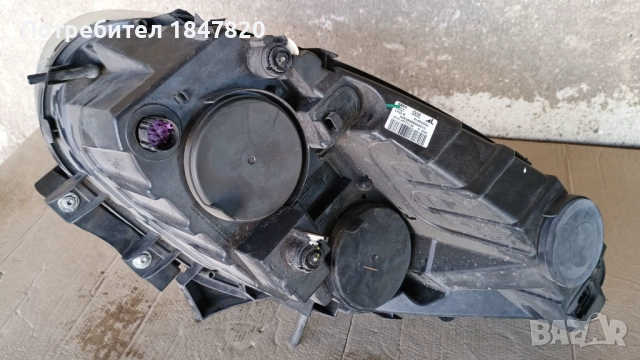 оригинален десен фар за опел комбо 2013, снимка 2 - Части - 51439219