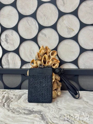 Държач за карти за  шия  christian dior louis vuitton prada mcm