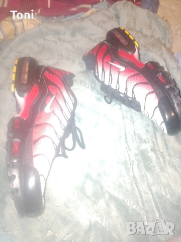 Nike Air Max Plus Black Red 44 чисто нов Nike TN Air Max Plus Black Fiery Red 369лева в магазин, снимка 3 - Маратонки - 53449414