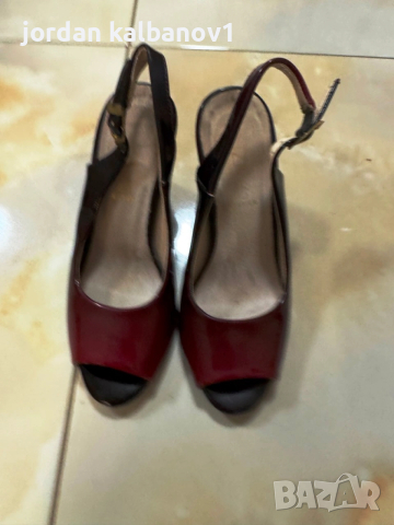 Подарявам - дамски летни лачени обувки на ток номер 35 стелка 22см. ток 8см.