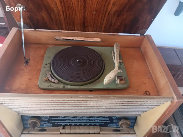 Радио Грамофон Latvija M /2, снимка 5 - Радиокасетофони, транзистори - 48745278