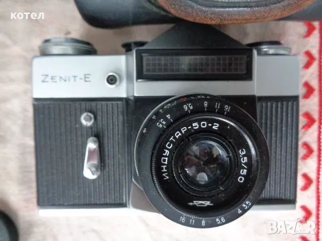 Продавам фотоапарат / камера ; Зенит-Е". Обектив: Индустар-50−2 3.5/50, снимка 5 - Фотоапарати - 49167383