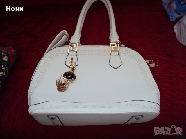 Дамска бяла чанта, снимка 3 - Чанти - 41849188