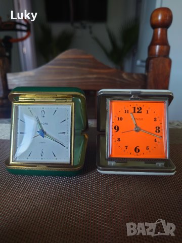 Продавам 2 бр.туристически,механични,часовници-будилници.Немски.Обявената цена е  за двата., снимка 1 - Колекции - 41910770