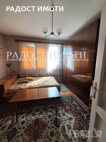 Продава 4-стаен апартамент с гараж - ЦЕНТЪР Добрич, снимка 2 - Апартаменти - 53722302