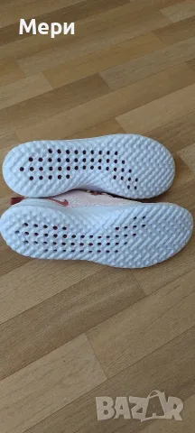 Дамски маратонки Nike, снимка 5 - Маратонки - 55888580