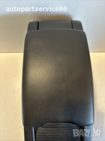 Преден подлакътник черна кожа за Volvo XC60 2.0D (2011) 39864988, снимка 3 - Части - 53742834