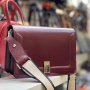 Модерна и стилна дамска чанта в нежни лачени цветове, снимка 5