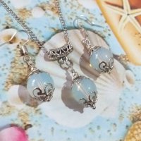 Прелестен комплект бижута със скъпоценни камъни Опал и орнаменти в цвят Сребро, снимка 2 - Бижутерийни комплекти - 41138987